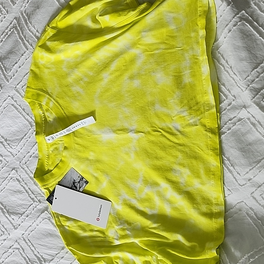 Lululemon top size 10